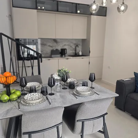 Grand Deluxe * スヴェティ・ヴラス